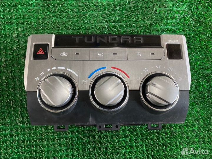 Блок управления климат-контролем Toyota Tundra
