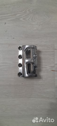 Зажим для трюкового самоката oath