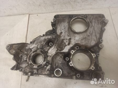 Крышка двигателя передняя