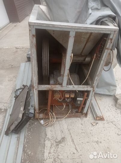 Мясорубка электрическая