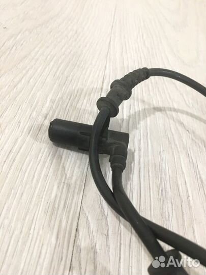 Датчик ABS передний левый Mercedes Benz S500L W220