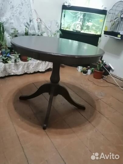 Кухонный стол