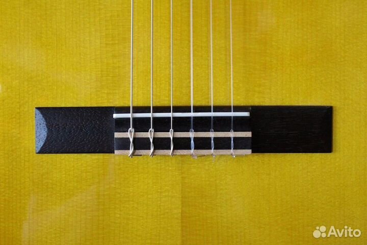 Классическая гитара Yamaha (Комплект)