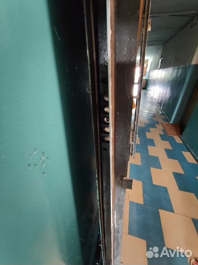 Дверь входная б/у металлическая утепленная