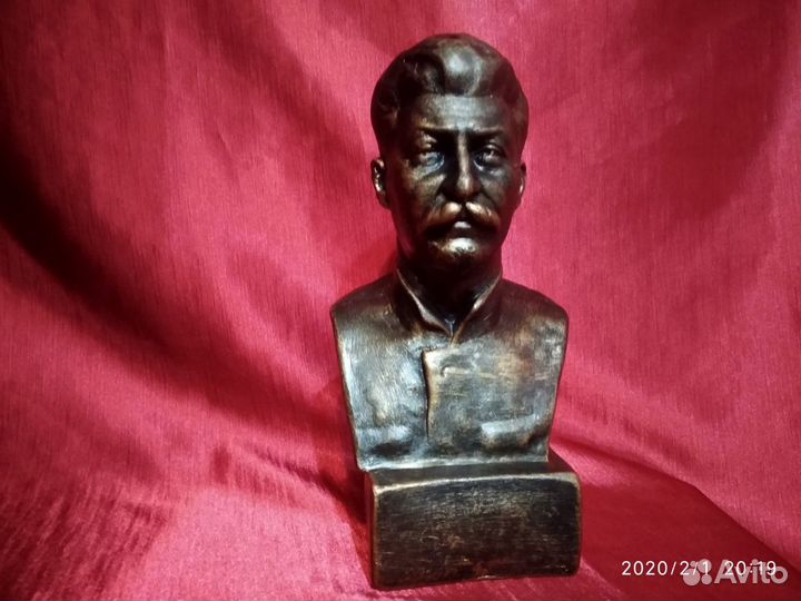 Продаю бюст Сталина