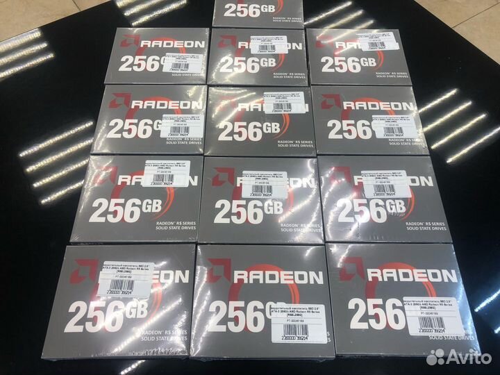 Новый AMD Radeon R5 256 гб SATA R5SL256G