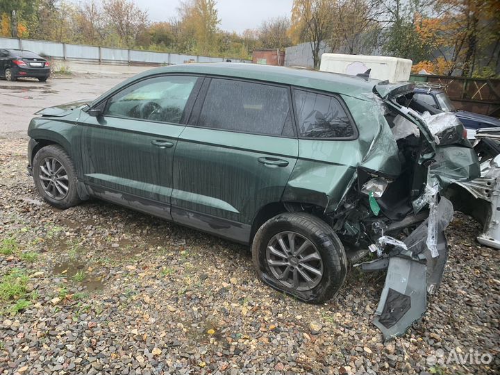 Skoda Karoq 1.4 AT, 2021, битый, 20 000 км