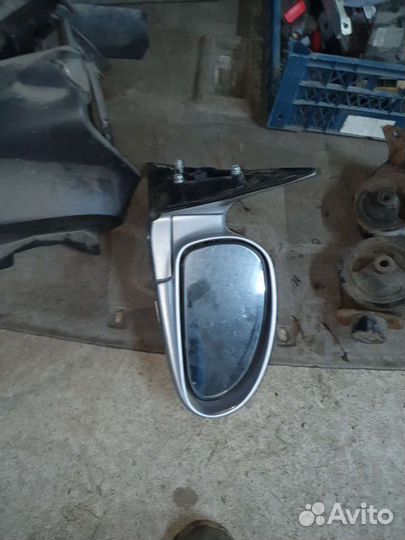 Правое зеркало на хундай сонату 4 2005г
