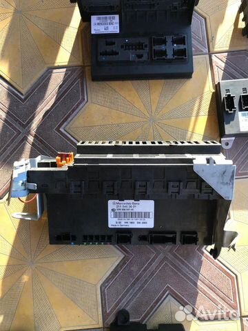 Блок предохранителей (SAM блок ) задний w211