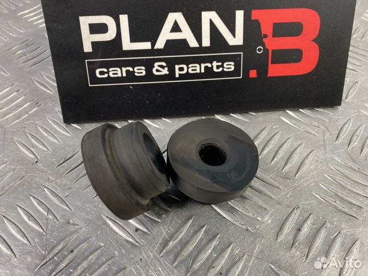 Подушка радиатора Toyota