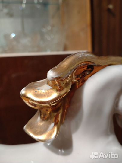 Статуэтка фарфоровая конь с позолотой лфз