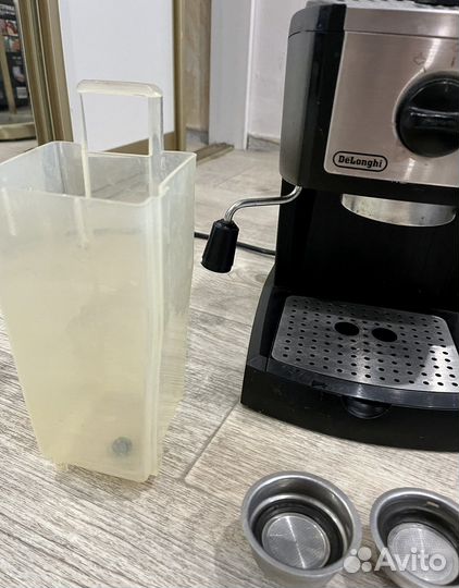 Кофемашина рожковая delonghi