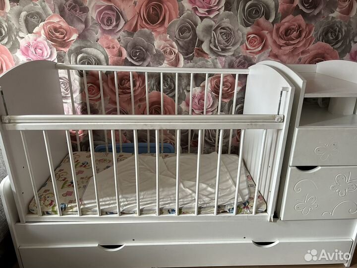 Детская кроватка