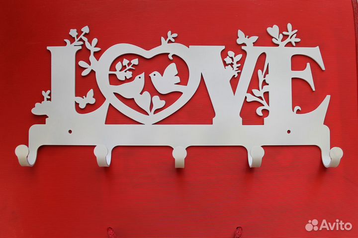 Вешалка love