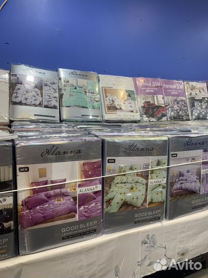 Постельное бельё Пледы Подушки Одеяло