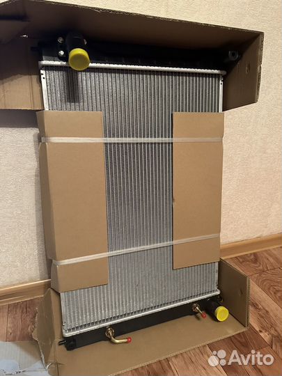 Радиатор infiniti m37