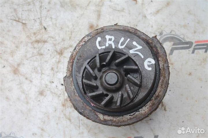 Насос водяной (помпа) Шевроле Круз