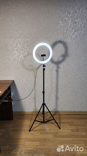 Кольцевая лампа со штативом бу, 30 см. Бесп. доста