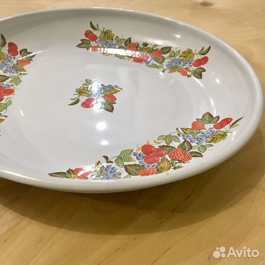 Новое эмалировонное блюдо СССР