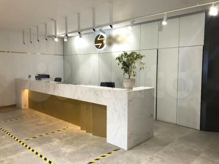 Здание, 3300.7 м²