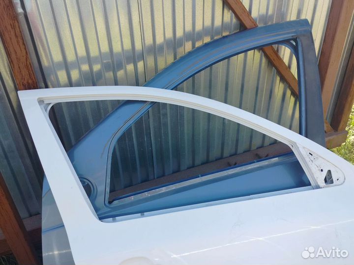 Дверь передняя правая Skoda Octavia a5