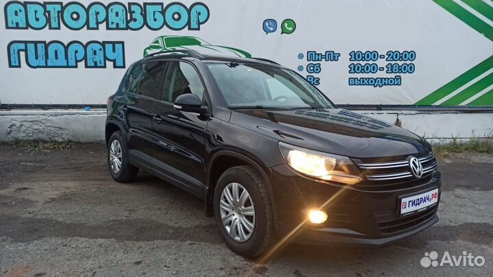 Кронштейн защиты Volkswagen Tiguan 5N0018936A