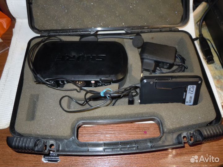 Вокальная головная радиосистема shure PG 4/ PG-30