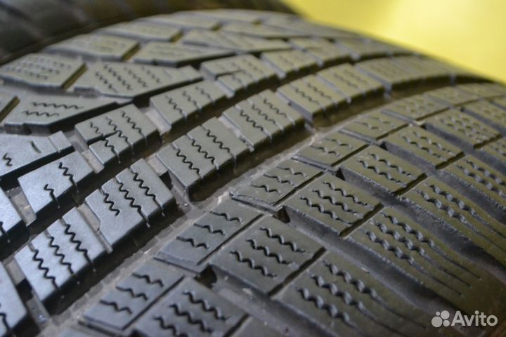 Hankook Winter I'Cept Evo2 W320 215/50 R17