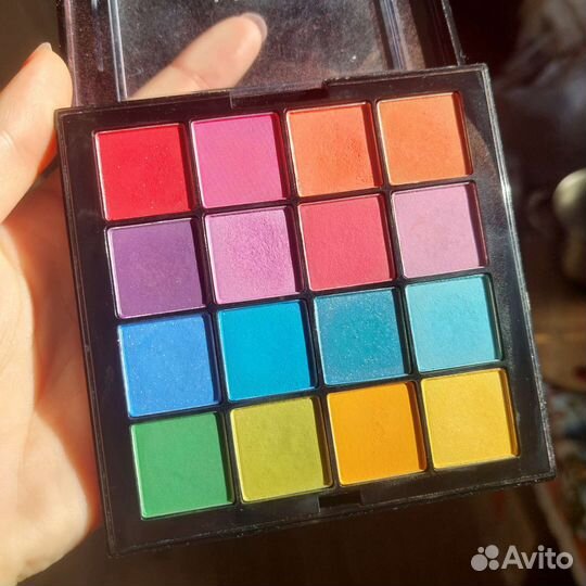 Палитра теней NYX