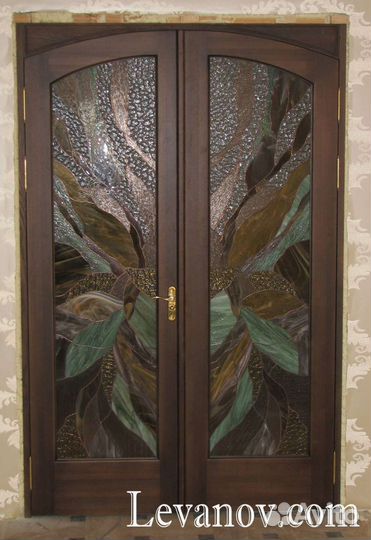 Двери из массива