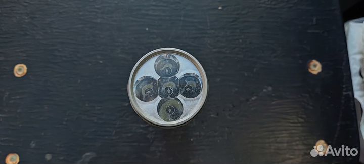 LED фонарь Camelion