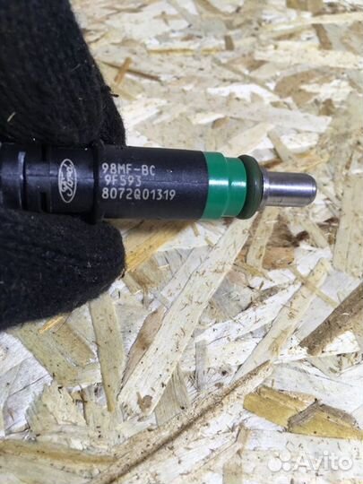 Форсунка инжекторная электрическая Ford Focus Ii