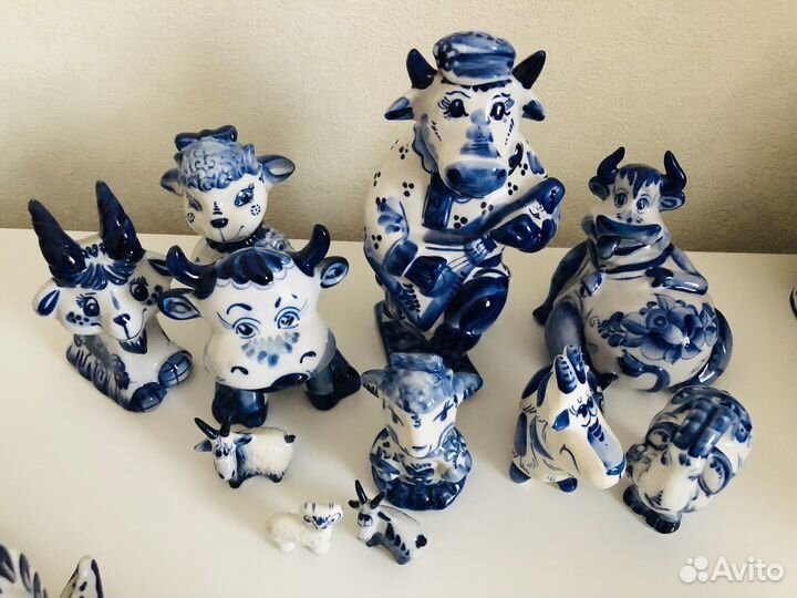 Продаю посуду и фигурки гжель