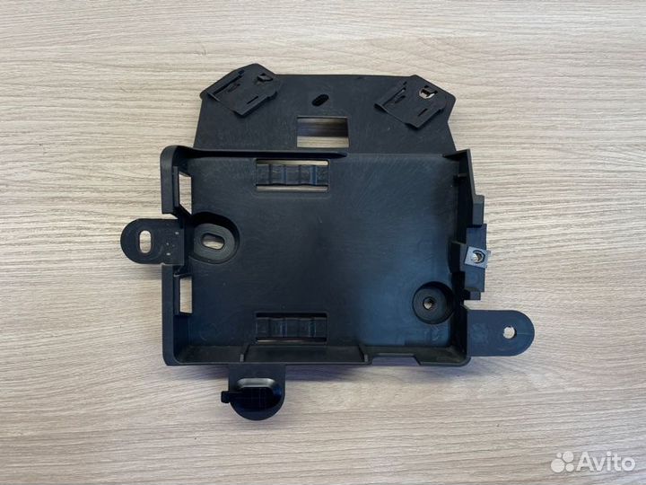 Кронштейн блока комфорта LADA X-Ray Cross