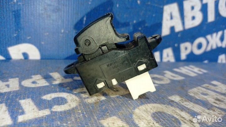 Кнопка стеклоподъемника Hyundai Sonata 4 седан