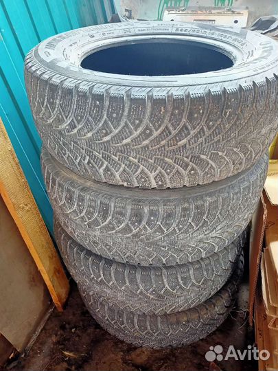 Nokian Tyres Hakkapeliitta 4 235/60 R16