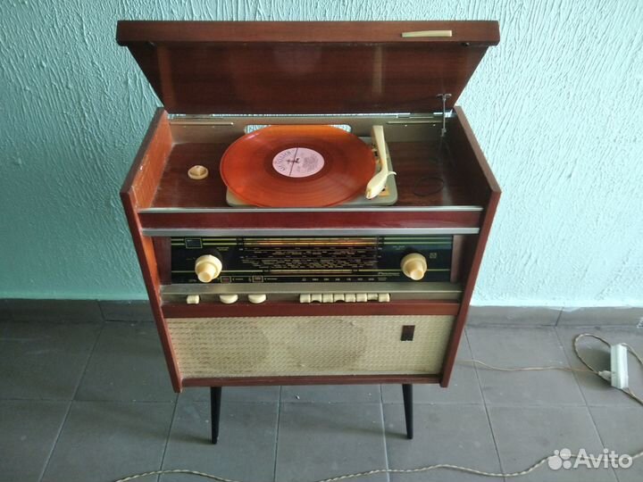 Рабочая ламповая радиола 