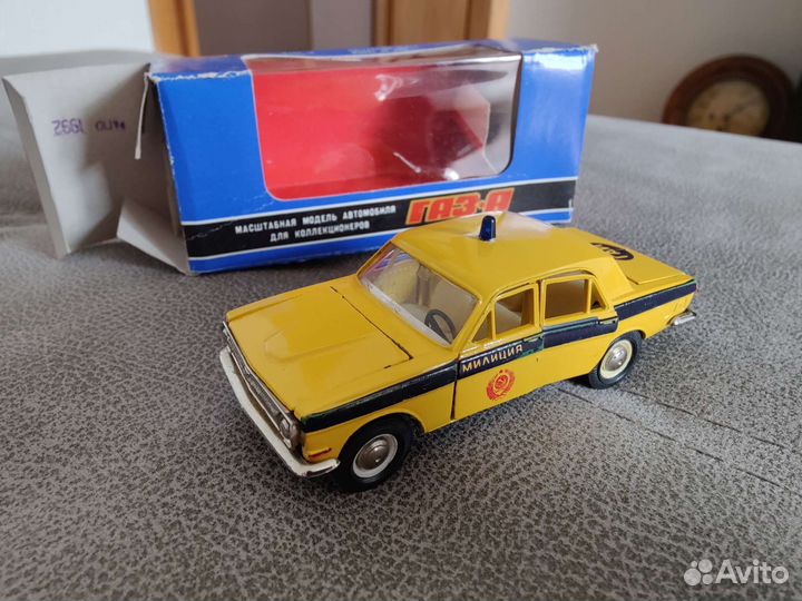 Газ-24 1:43 номер А26 СССР