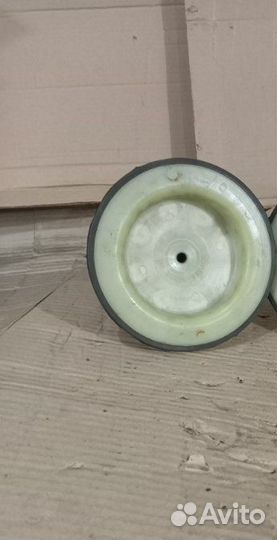 Опора задней пружины верхняя Lexus Lx450D 1VD-FTV