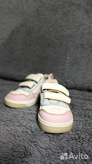 Кроссовки детские