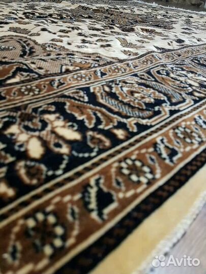 Покрывало(новое) на кровать или диван