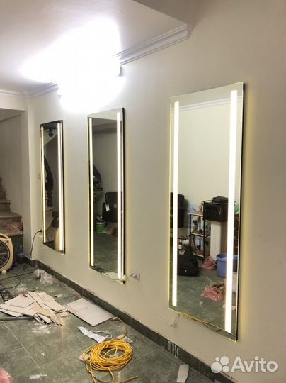 Зеркало с подсветкой большое