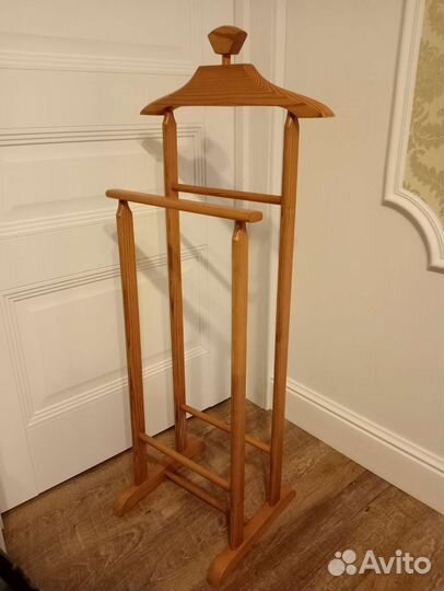 Вешалка для одежды напольная деревянная