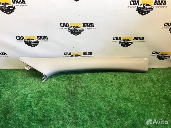 Обшивка передней правой стойки (R) Renault Sandero