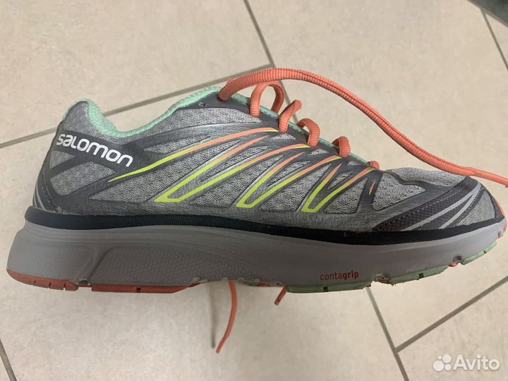 Кроссовки для легкого треккинга Salomon