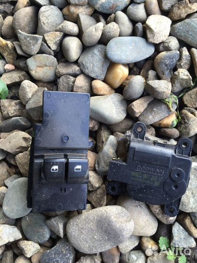 Hyundai solaris 2017 2 пульт стеклоподъемников