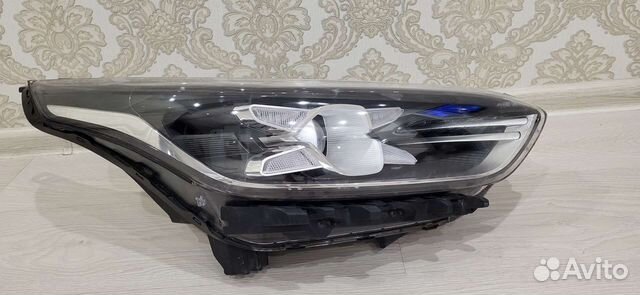 Продам правую фару на Kia Cerato 4