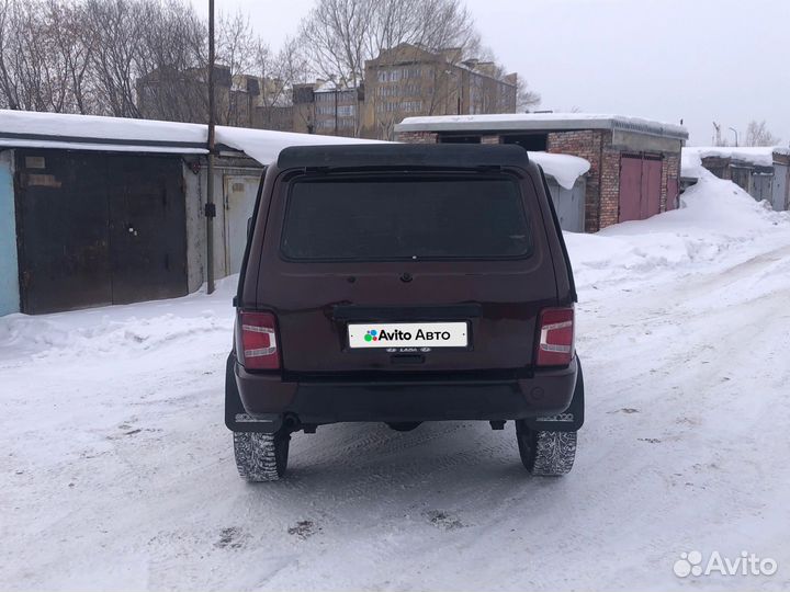 LADA 4x4 (Нива) 1.7 МТ, 2009, 200 000 км