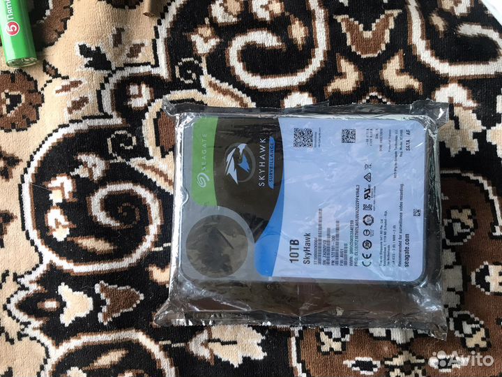 Seagate skyhawk 10TB HDD