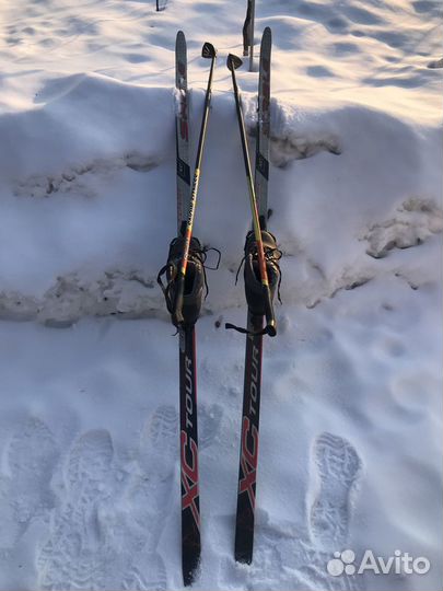 Продам беговые лыжи с ботинками